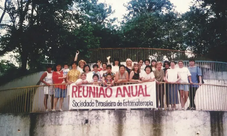 Foto da primeira reunião anual da SOBEST, em Serra Negra/SP, na década de 1990