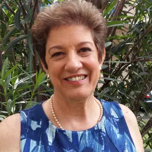 Vera Lúcia Gouveia dos Santos