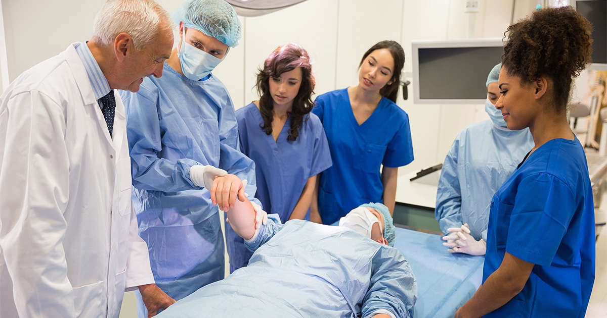 A Prática Laboratorial Aplicada na Formação do Enfermeiro Estomaterapeuta