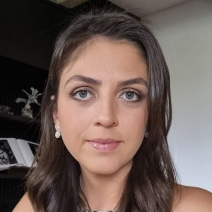 Cinthia Viana Bandeira da Silva